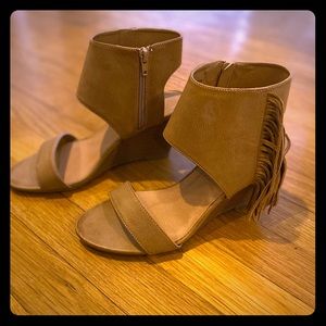 Rampage ‘Wollie’ Fringe Wedge